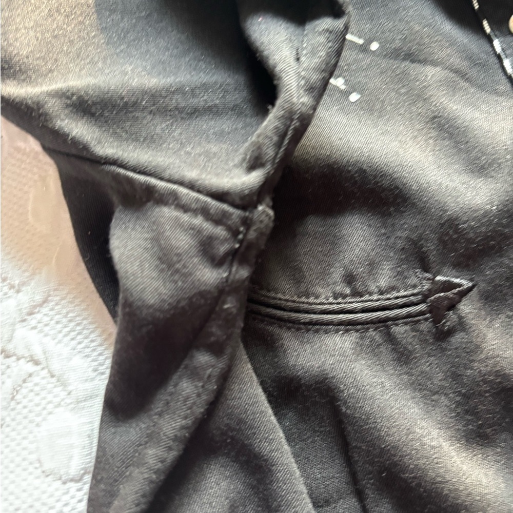 Vintage Panhandle slim fit black western button down with decorative embroidery - Picture 9 of 11